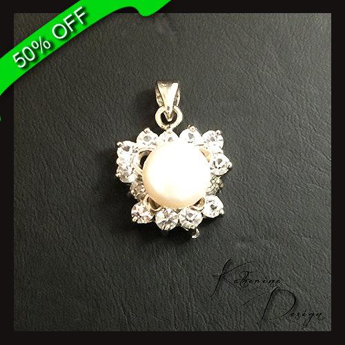 Freshwater Pearl Pendant with 0.22 CTW Round Brilliant Cut Stone In .925   Sterling Silver