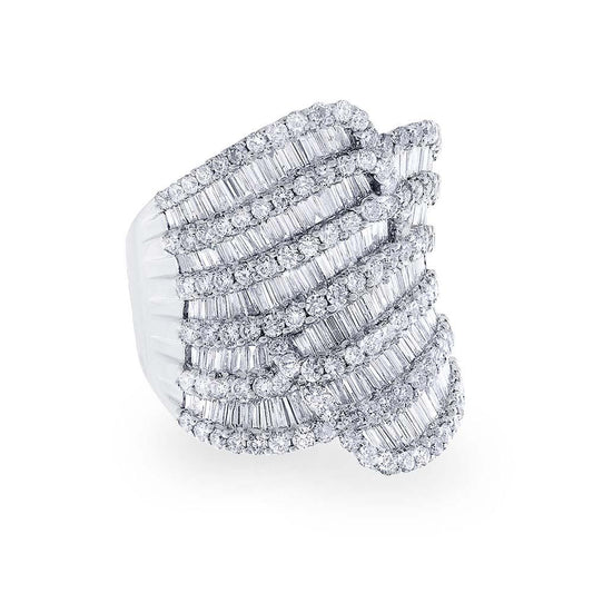 18k White Gold Diamond Lady's Ring V0292